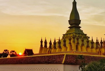 Chùa Thạt Luổng 