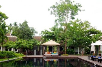 Du lịch Lào trải nghiệm tục ‘thắt dây’ lấy may khi đón khách