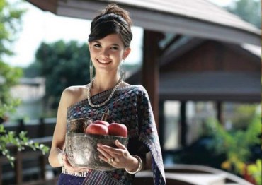 Bài 1: Phụ âm cuối ăt, at, ịt,  it, ựt, ưt, 
