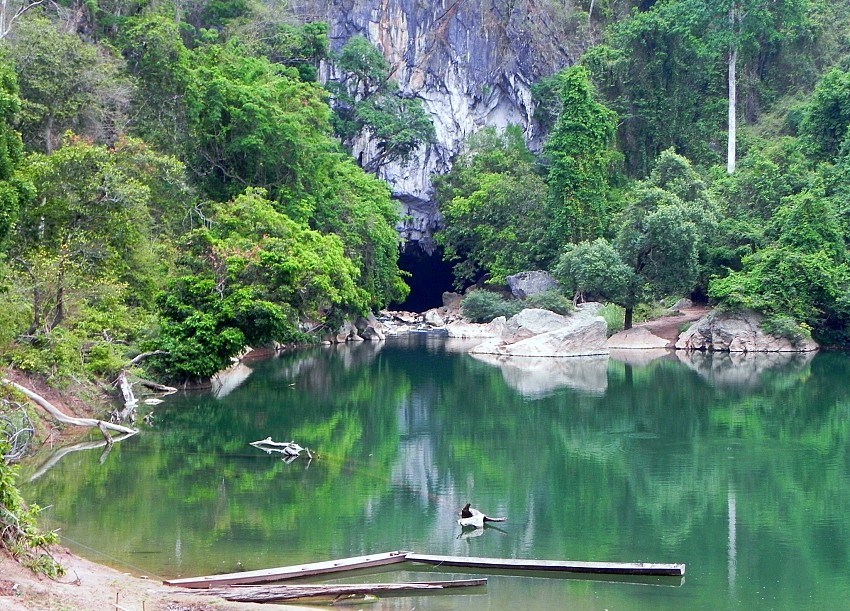 Một lần dừng chân trước Tham Kong Lo, Kham Muon