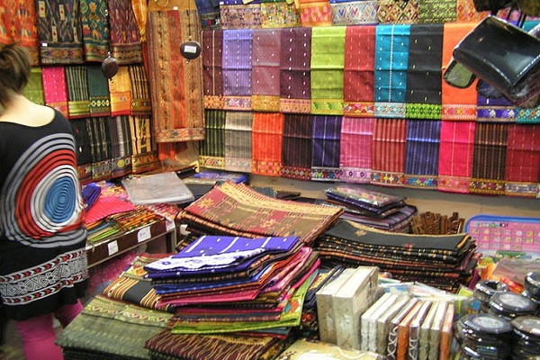 Chợ sáng Talat Sao Viêng  Chăn